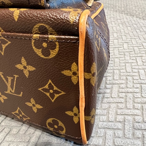 Luis Vuitton Manhattan PM - Picture 3 of 8